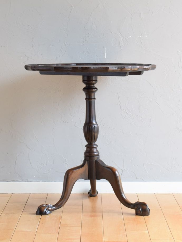 アンティーク家具の側面