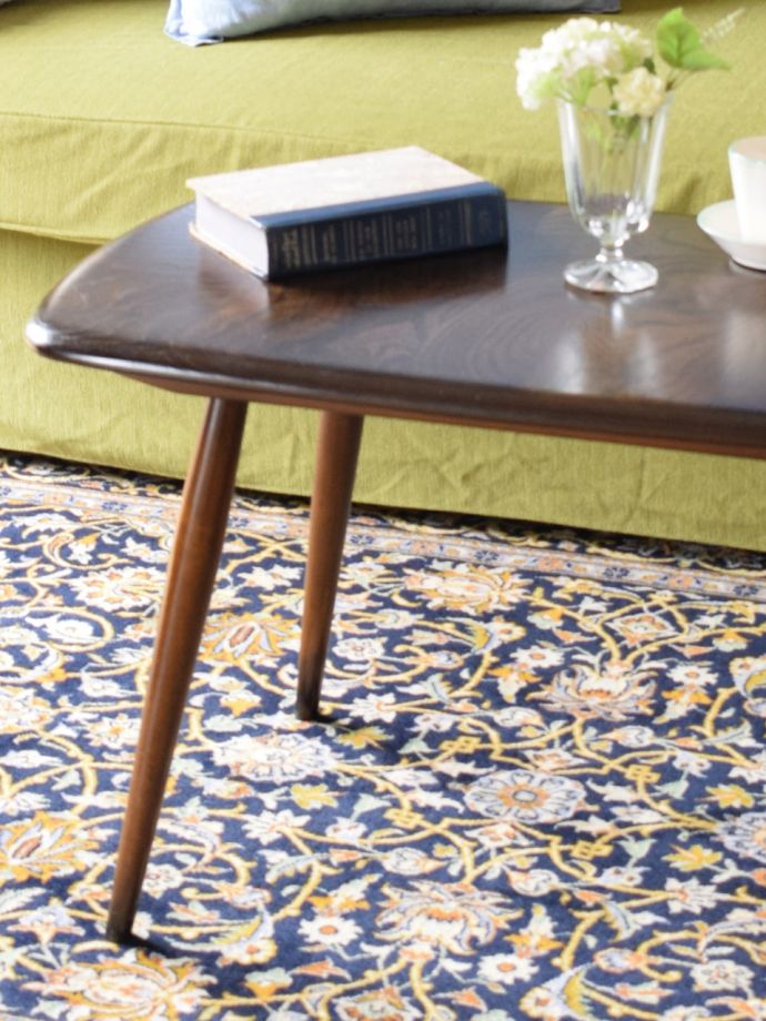 アーコール社のビンテージ家具