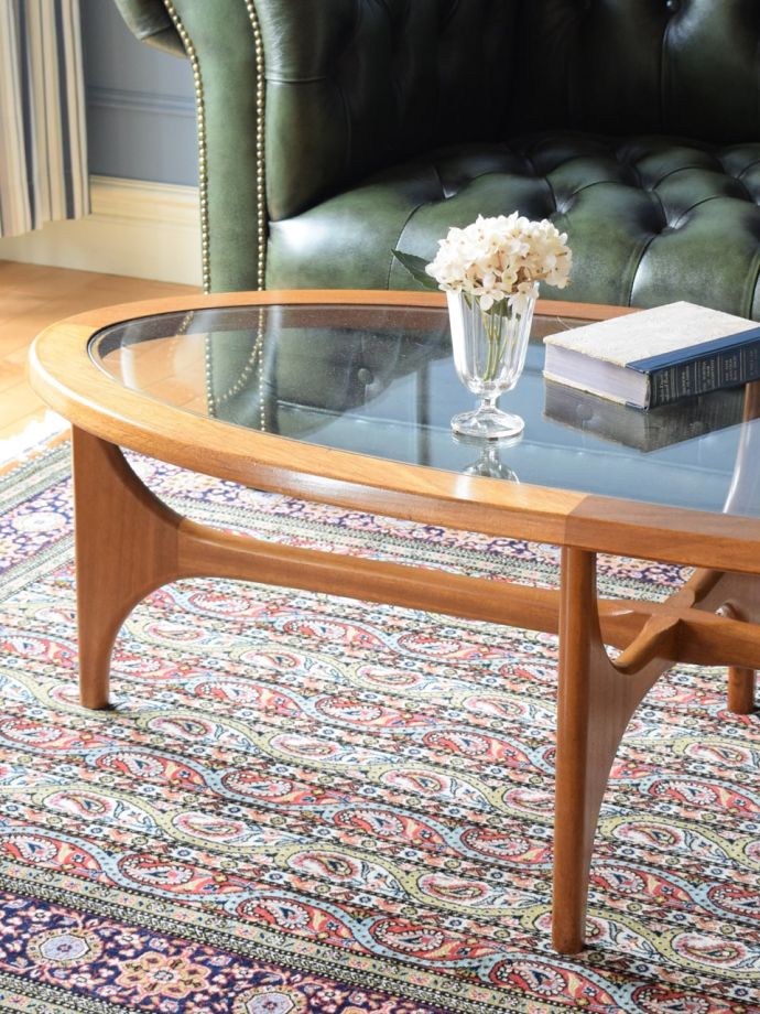 ビンテージテーブルのデザイン