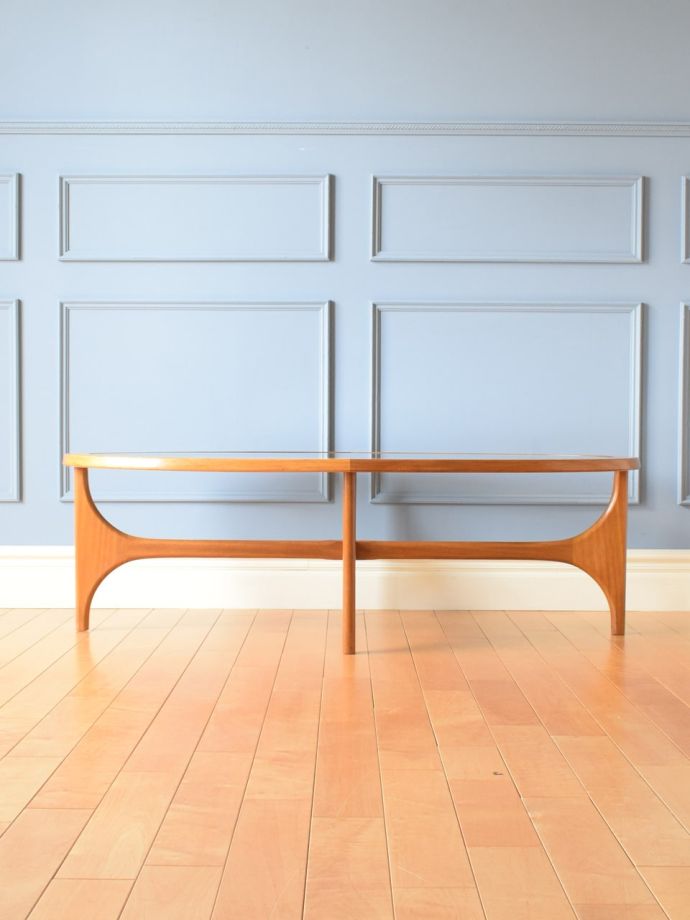 コーヒーテーブルの側面