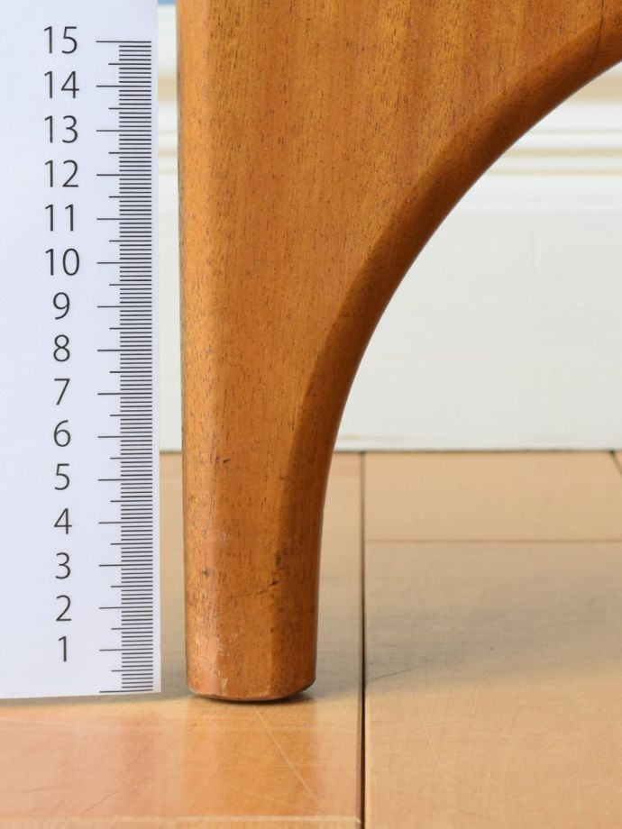 ヴィンテージ家具の脚