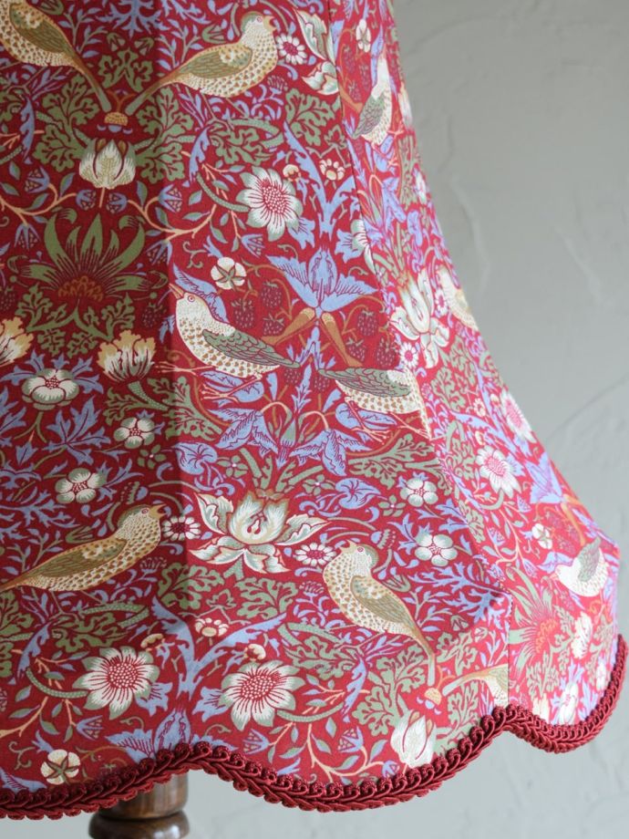 フロアランプのシェード