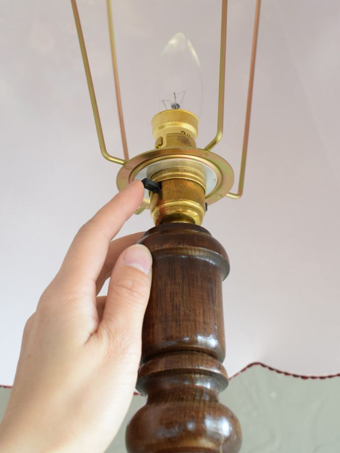 フロアランプのスイッチ