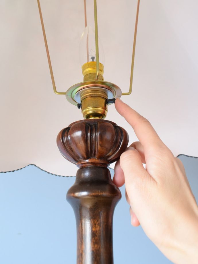 フロアランプのスイッチ