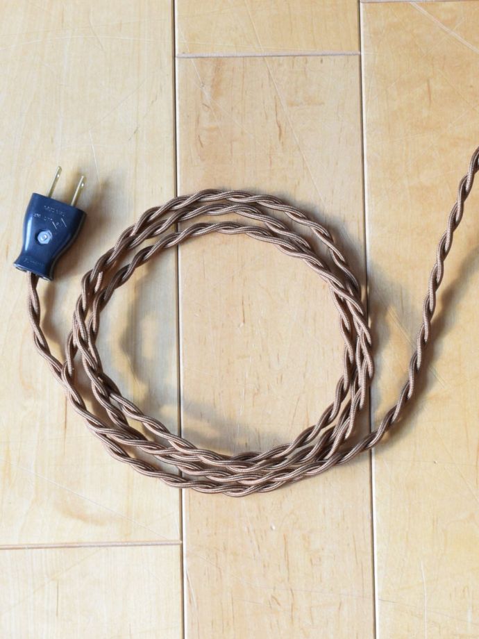 フロアランプのコード