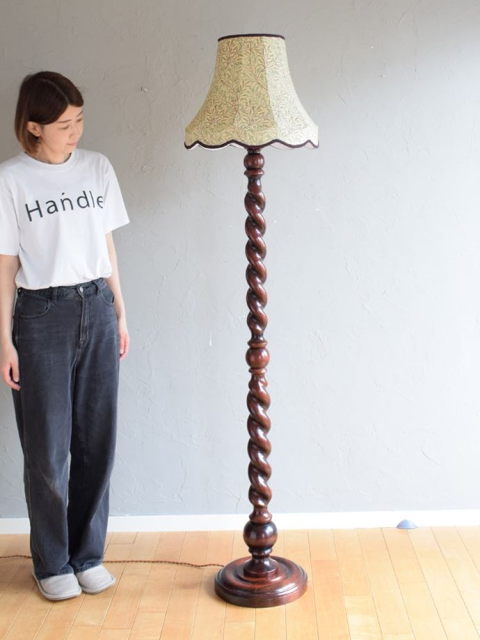 アンティークの照明、フロアランプ