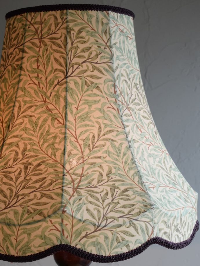 フロアランプのシェード