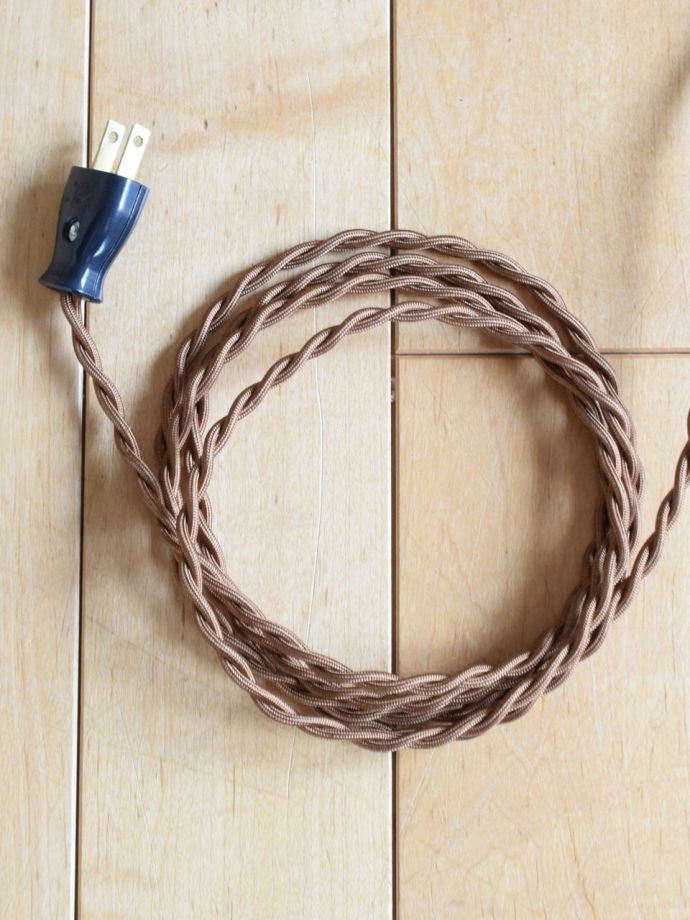 フロアランプのコード