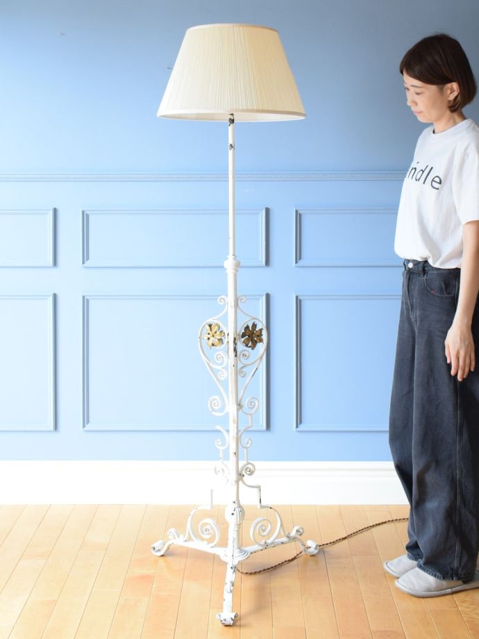 アンティークの照明、フロアランプ