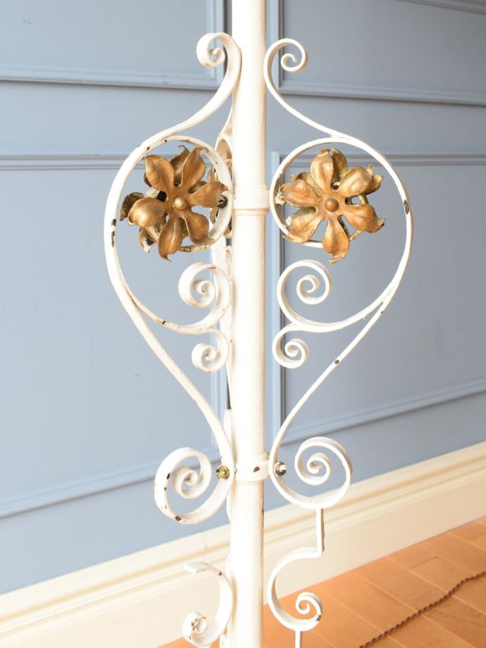 フロアランプの装飾