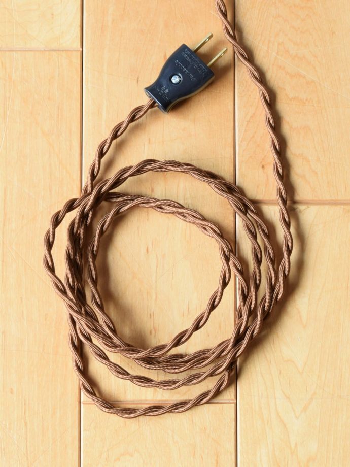 フロアランプのコード