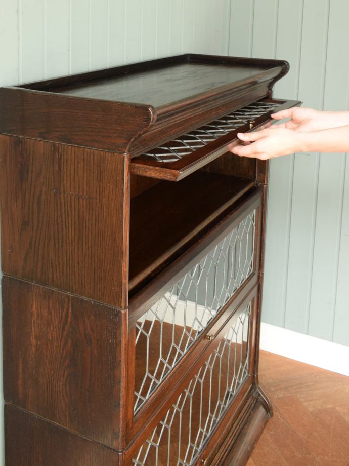 ガラス扉の開け方