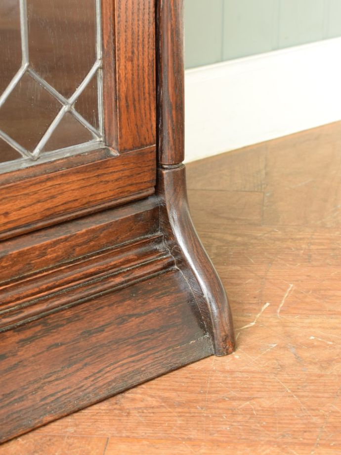 アンティーク家具の脚