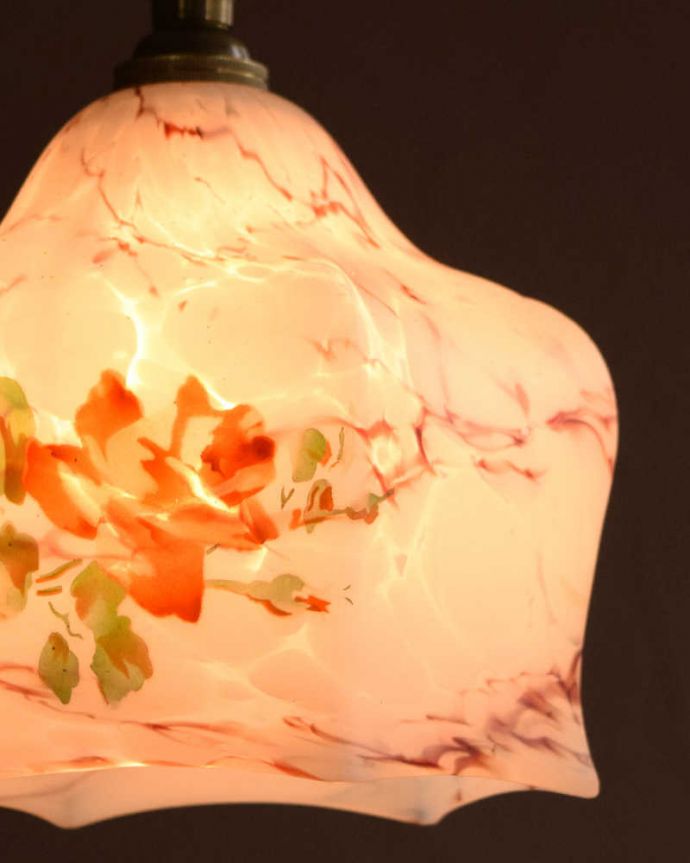 ペンダントライト　照明・ライティング　バラ×マーブル模様のアンティークシェードペンダントライト（コード・シャンデリア電球・ギャラリーなし）。。(k-3405-z)