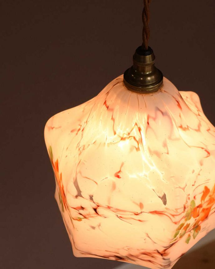 ペンダントライト　照明・ライティング　バラ×マーブル模様のアンティークシェードペンダントライト（コード・シャンデリア電球・ギャラリーなし）。。(k-3405-z)