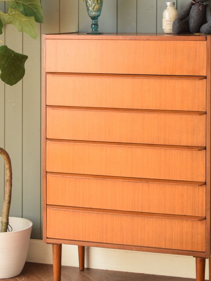 おしゃれなアンティークチェスト