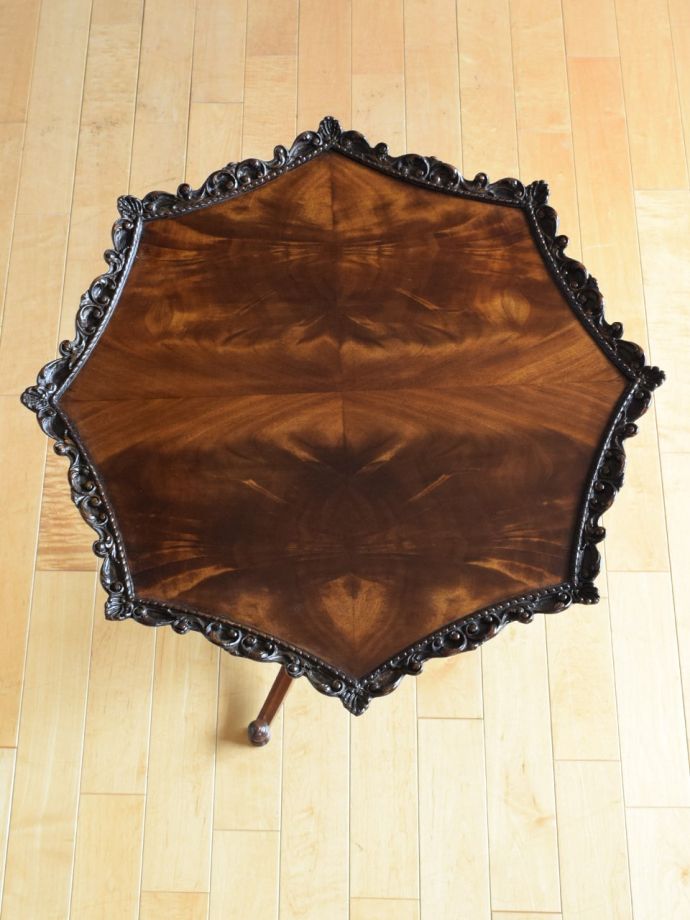 アンティークのテーブルの天板