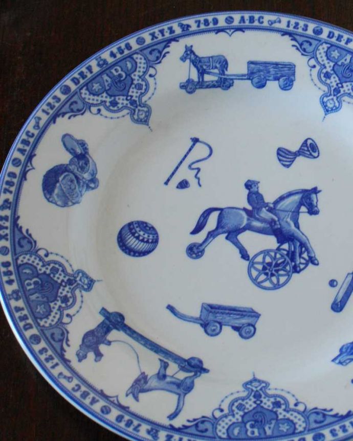 アンティーク 陶磁器の雑貨　アンティーク雑貨　スポード窯のエドワーディアンチャイルドフッドのアンティークプレート（SPODE）。一番使いやすいサイズのパンプレート食事の時、パンを乗せるために使われるプレートは、一番使いやすく実用的な大きさ。(k-3428-z)
