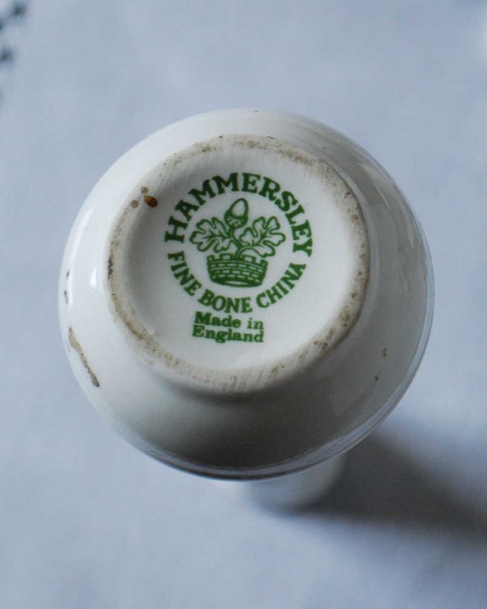 アンティーク 陶磁器の雑貨 アンティーク雑貨 Hammersley(ハマースレイ)のフラワーベース。裏側にポーセリンマーク製造メーカー保証の意味がこもった窯印、こんなポーセリンマークがあります。(k-3460-z)
