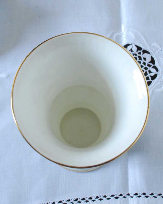 アンティーク 陶磁器の雑貨 アンティーク雑貨 エインズレイのペンブロック、アンティークフラワーベース(ペントレイ)。上から見るとこんな感じです。(k-3463-z)