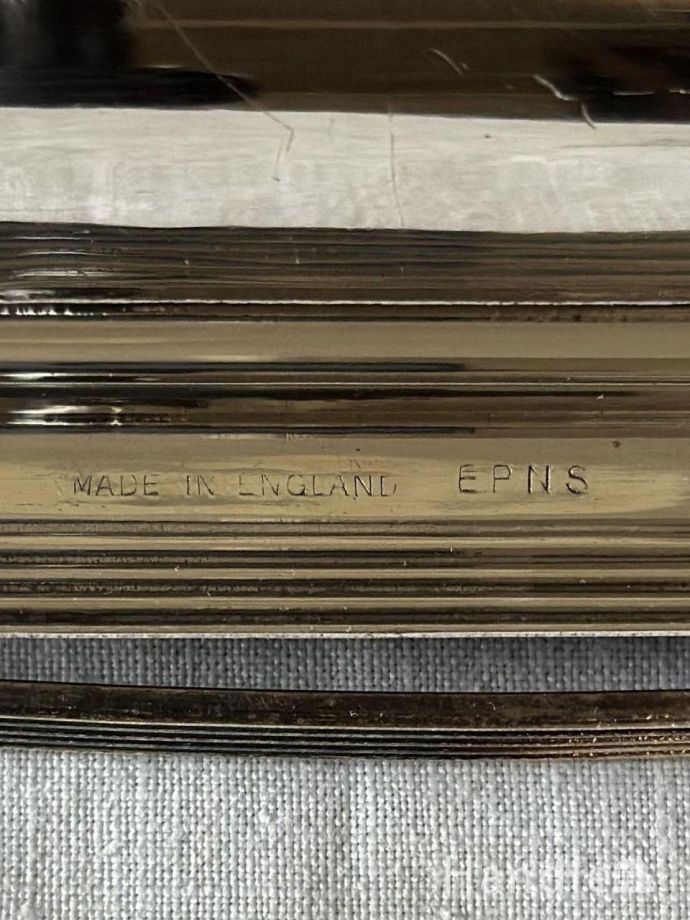 アンティークのシルバープレート