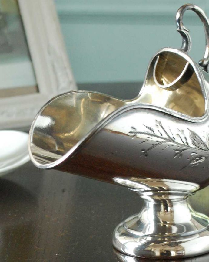 アンティーク シルバー製 アンティーク雑貨 英国の銀食器、アンティークシルバーのシュガースカットル(シュガーポット)。アフタヌーンティーをより楽しむ器英国の人にとって大切なアフタヌーンティー。(k-3561-z)
