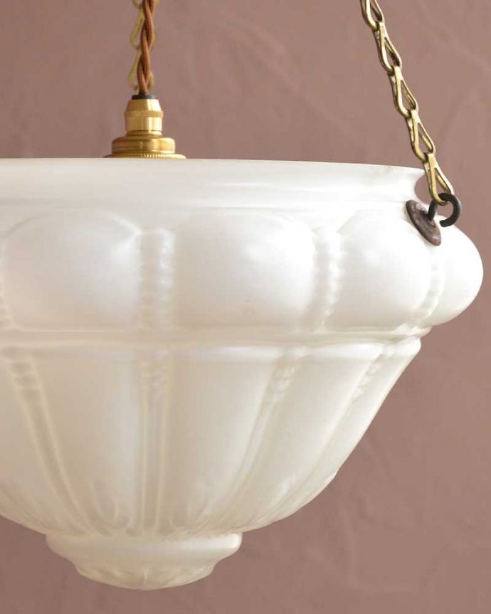 シャンデリア　照明・ライティング　ガラスの模様が美しいアンティークのハンギングボウルブラケット(Ｅ26球付き) 。。(k-3563-z)