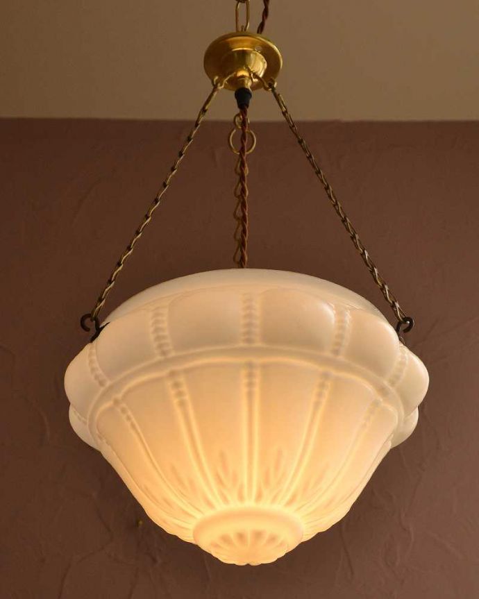 シャンデリア　照明・ライティング　ガラスの模様が美しいアンティークのハンギングボウルブラケット(Ｅ26球付き) 。。(k-3563-z)