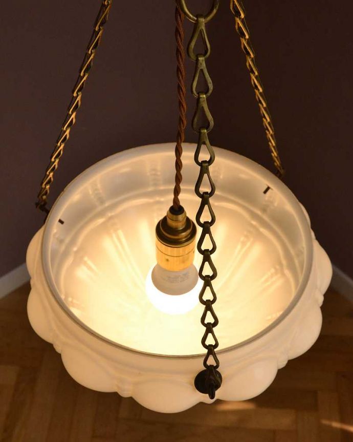 シャンデリア　照明・ライティング　ガラスの模様が美しいアンティークのハンギングボウルブラケット(Ｅ26球付き) 。。(k-3563-z)