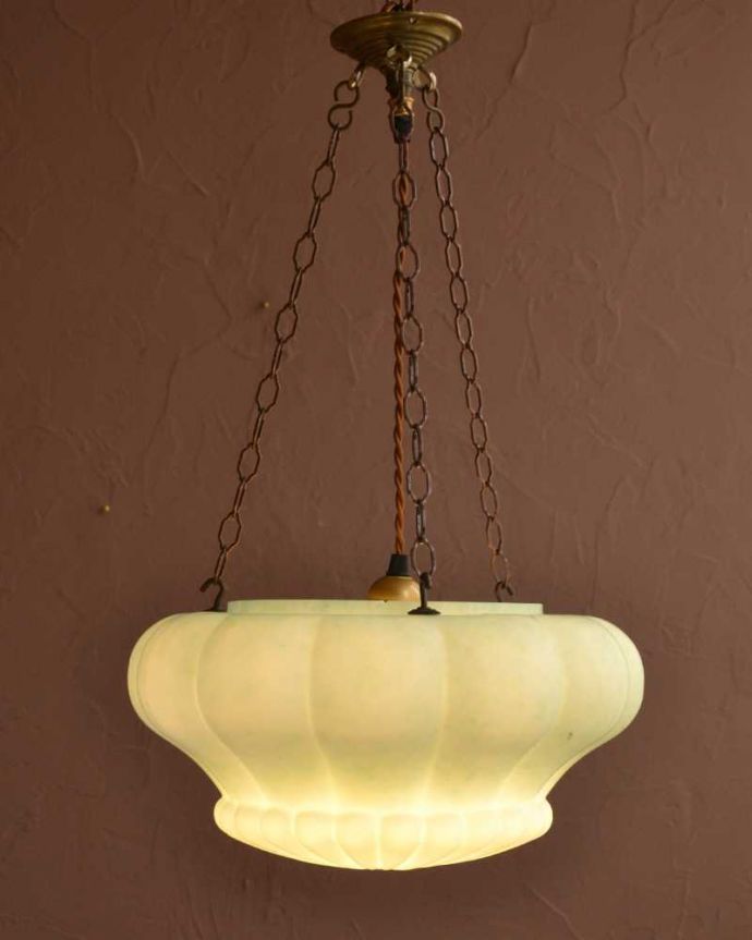 シャンデリア　照明・ライティング　まるで雲も様な可愛い形、アンティークのハンギングボウル(Ｅ26球付き) 。。(k-3579-z)