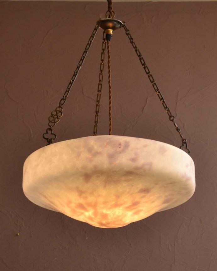 シャンデリア　照明・ライティング　ガラスの模様が美しい英国輸入のアンティークハンギングボウル（Ｅ26球付）。。(k-3581-z)