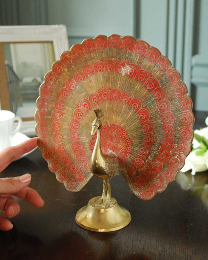 アンティーク 真鍮の雑貨 アンティーク雑貨 英国で見つけた真鍮製のアンティークオブジェ(ピーコック)。大きさはこれくらいですコレクションしたくなるくらい、いろんなサイズのものがあります。(k-3635-z)