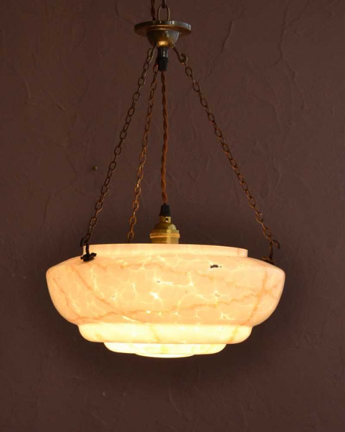 シャンデリア　照明・ライティング　ガラスの模様が美しい英国輸入のアンティークハンギングボウル（Ｅ26球付）。。(k-3725-z)