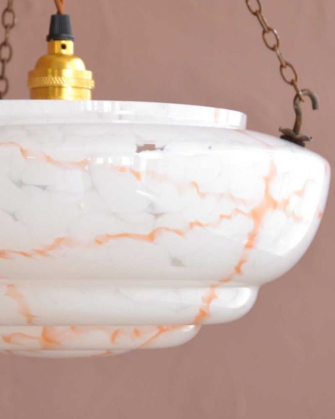 シャンデリア　照明・ライティング　ガラスの模様が美しい英国輸入のアンティークハンギングボウル（Ｅ26球付）。。(k-3725-z)