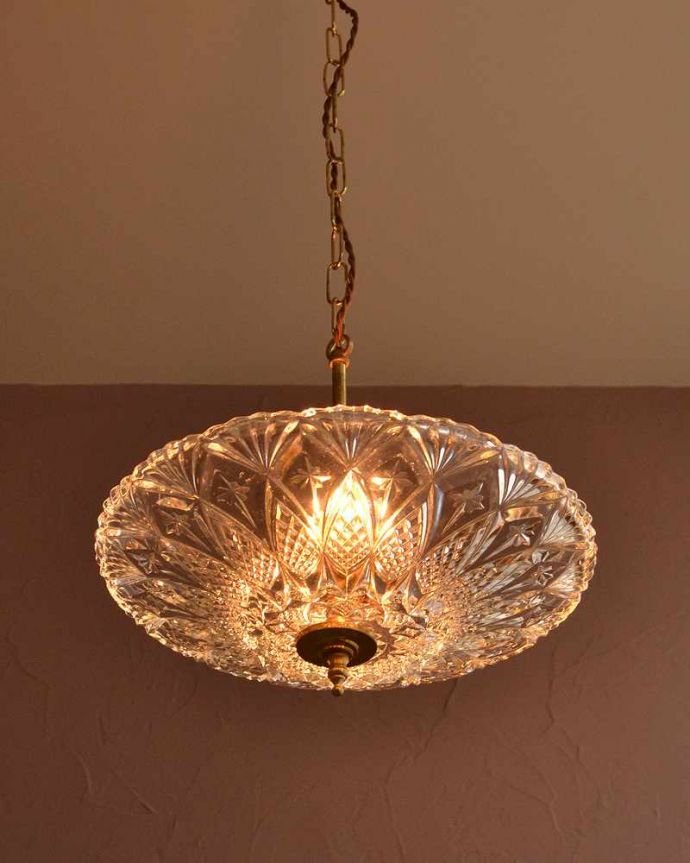 シャンデリア　照明・ライティング　ガラスの器がキラキラ輝くアンティークのハンギングボウル(E17丸球2灯付き) 。。(k-3762-z)