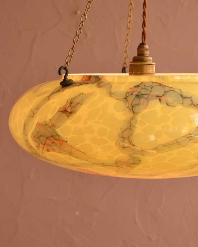 シャンデリア　照明・ライティング　マーブル模様が美しい英国輸入のアンティークハンギングボウル（Ｅ26球付） 。。(k-3767-z)