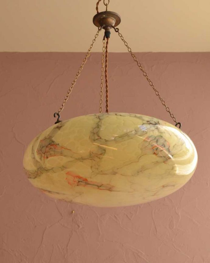 シャンデリア　照明・ライティング　マーブル模様が美しい英国輸入のアンティークハンギングボウル（Ｅ26球付） 。。(k-3767-z)
