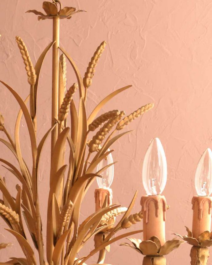 シャンデリア　照明・ライティング　麦穂ブーケのイギリスで見つけたアンティークシャンデリア(6灯)（Ｅ17シャンデリア球付）。。(k-3769-z)