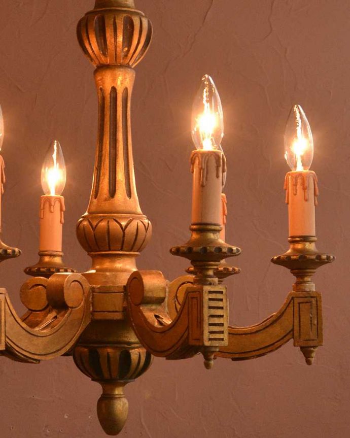 アンティークのシャンデリア