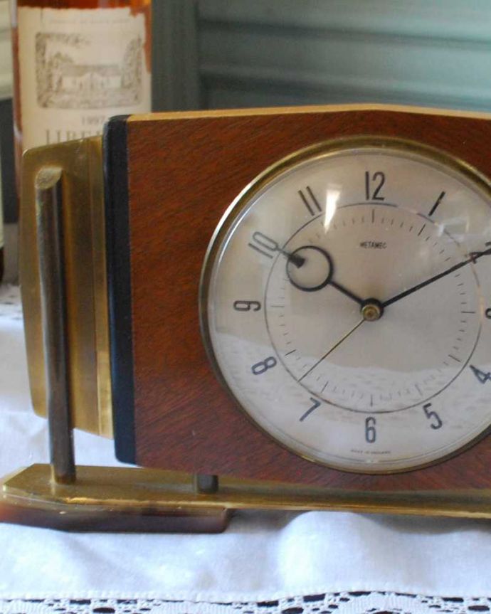 アンティーク その他の雑貨 アンティーク雑貨 置くだけでお洒落なインテリアになる英国で見つけたアンティーク置き時計。タイムスリップさせてくれる優しい文字盤アンティークの時計は、文字盤が何とも言えない優しい雰囲気。(k-3776-z)