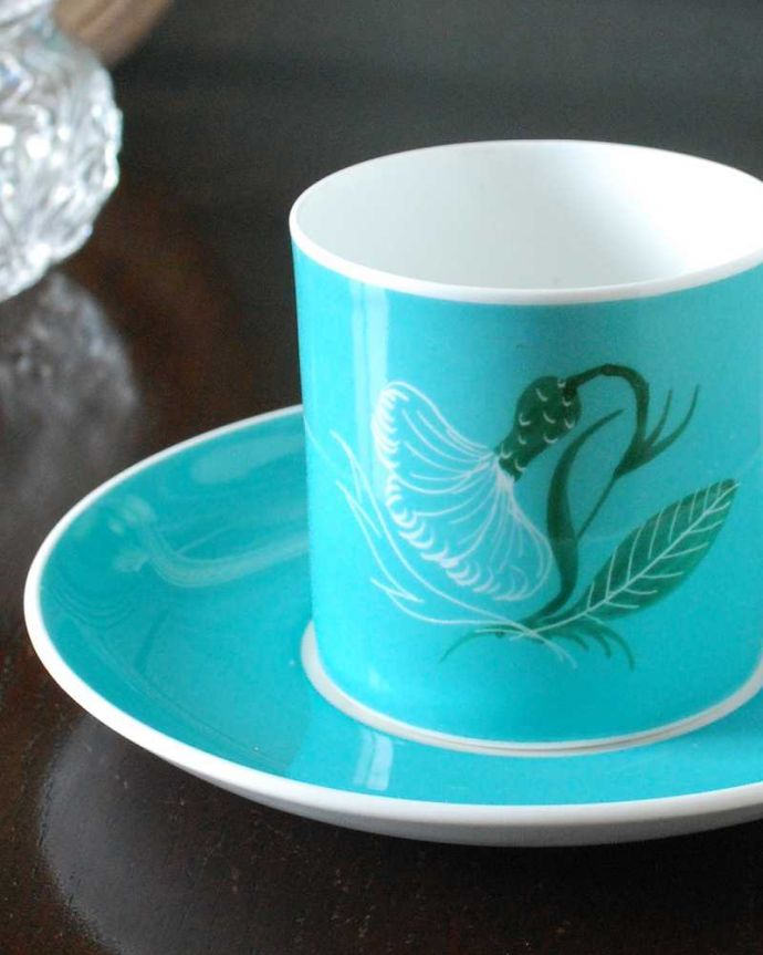 スージークーパー　アンティーク雑貨　イギリスのヴィンテージ食器、スージークーパーのカップ＆ソーサー（ティーセット）。飾って使って楽しむ小さなアンティークアンティークでしか手に入れることが出来ない美しい模様のカップ＆ソーサー。(k-3785-z)