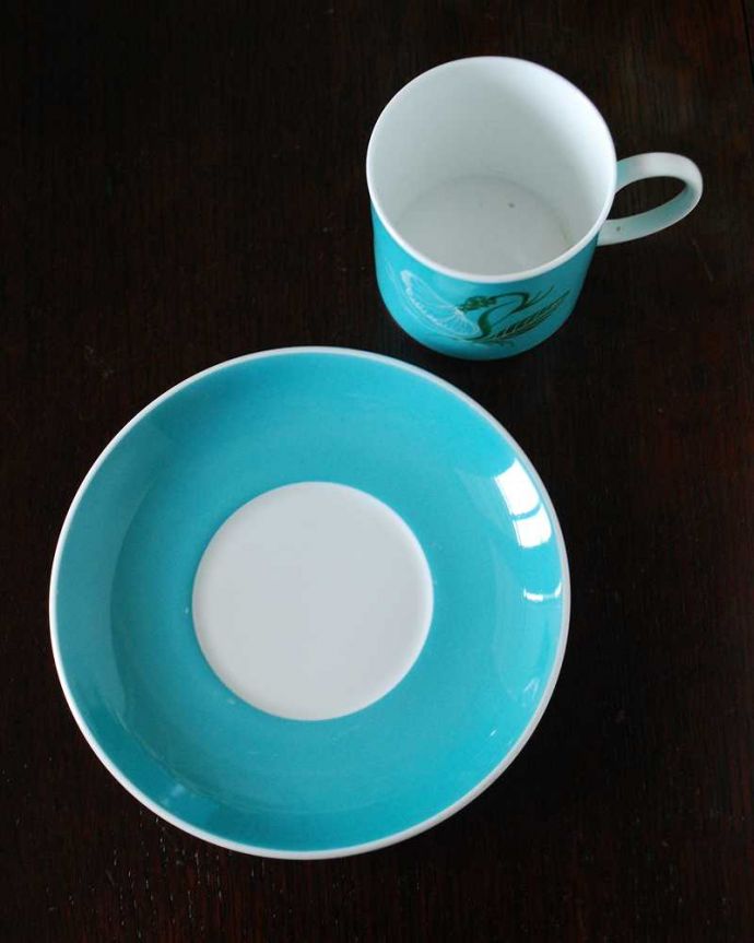 スージークーパー　アンティーク雑貨　イギリスのヴィンテージ食器、スージークーパーのカップ＆ソーサー（ティーセット）。上から見るとこんな感じです状態のいいものだけを選んでいますが、アンティークなのでキズや欠けがある場合があります。(k-3785-z)