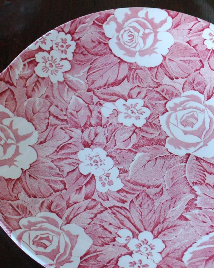バーレイ食器 アンティーク雑貨 大きなダマスクローズと桜草が華やかなバーレイ社のビクトリアンチンツB&Bプレート 。ティータイムでバター付きのパンを置くための一枚Bread&Butterプレート、通称B&Bプレートと呼ばれるお皿。(k-3792-z)