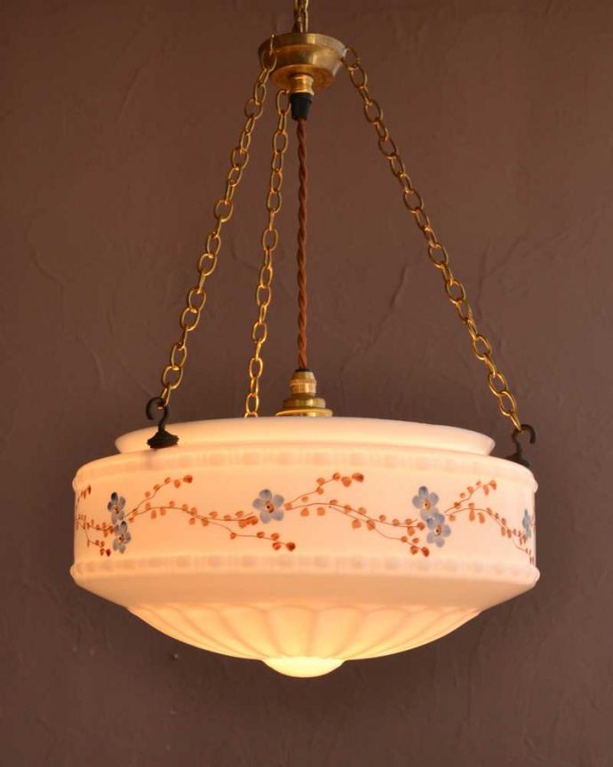 シャンデリア　照明・ライティング　お花模様が描かれたイギリスアンティークのハンギングボウル(Ｅ26球付き)。。(k-3807-z)