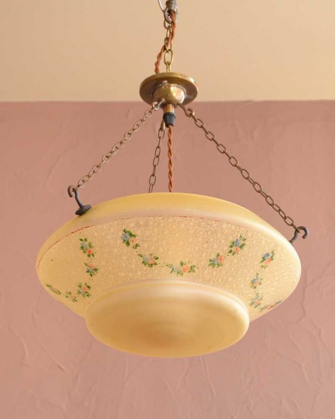 シャンデリア　照明・ライティング　お花模様が描かれたイギリスアンティークのハンギングボウル(Ｅ26球付き)。。(k-3808-z)