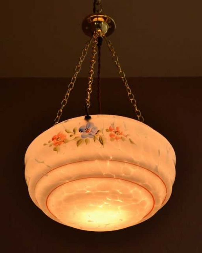 アンティーク照明の美しい灯り