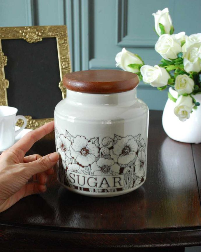 Hornsea(ホーンジー) アンティーク雑貨 イギリスのビンテージ陶器、HORNSEA(ホーンジー)社のコーンローズジャー「SUGAR」。たっぷり入るサイズ英国らしくたっぷりサイズ。(k-3965-z)