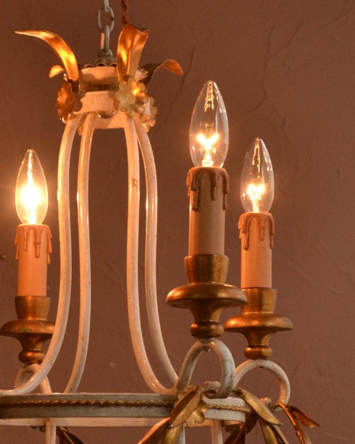 アンティークのシャンデリア