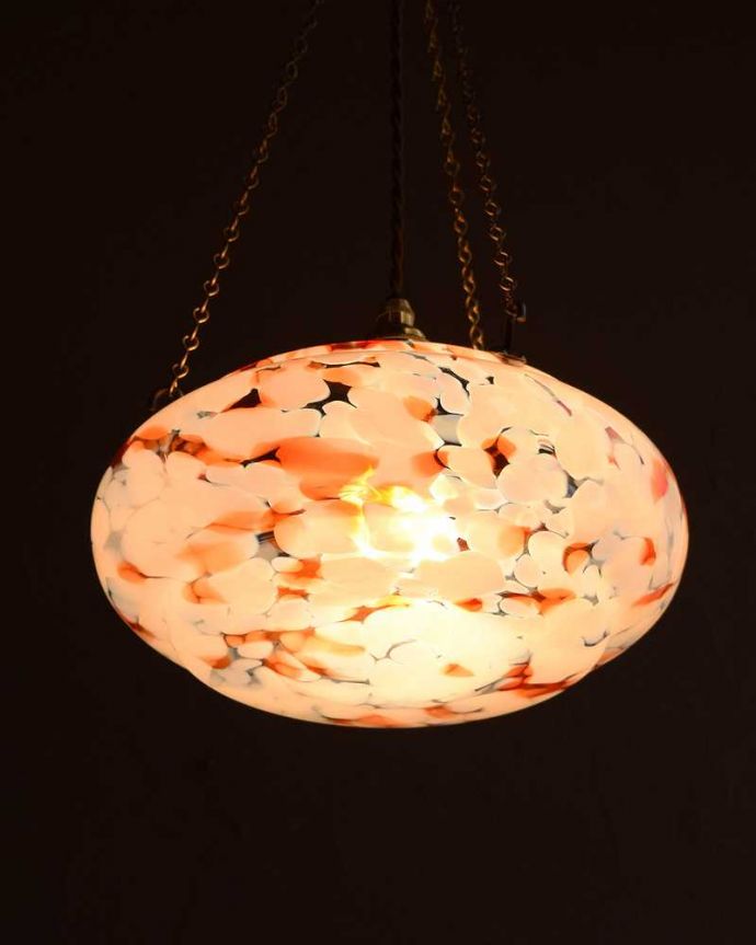 アンティーク照明の美しい灯り