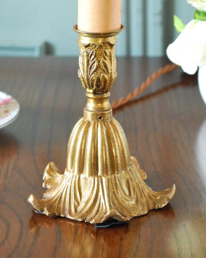 スタンドライト　照明・ライティング　イギリスの真鍮製照明、アンティークテーブルランプ（Ｅ17シャンデリア球付）。。(k-4151-z)